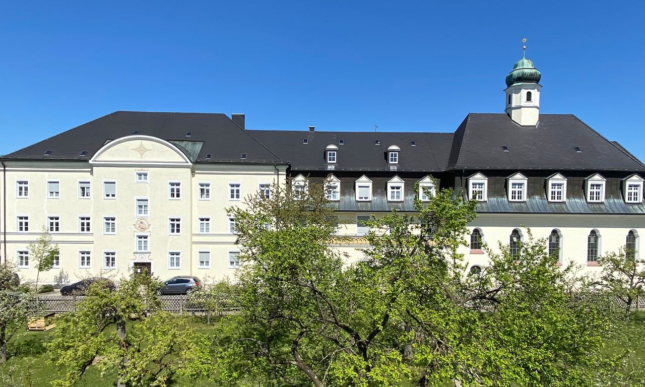 Schwester vom Heiligen Kreuz in Altötting
